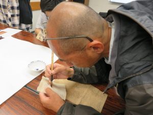 低温アイロンによる簡易的な古文書修復実習＠ハートピア京都