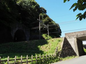近鉄鳥羽線虎尾山トンネル、五十鈴川駅側