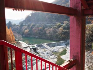 茶倉橋（櫛田川）から望む立梅用水の井堰（取水堰）