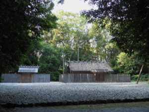 神麻続機殿神社（皇大神宮 所管社）と八尋殿