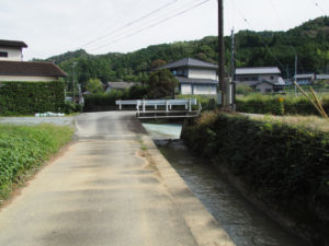 佐奈川と長谷川の合流点（和歌山別街道 (2)平谷）