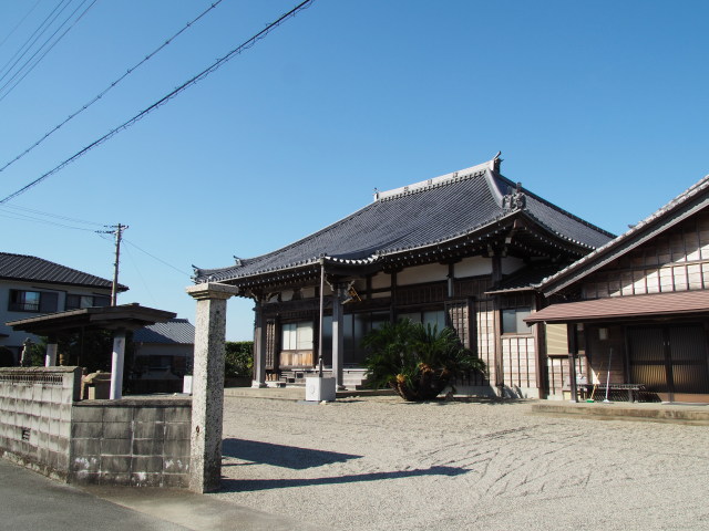 高伝寺に残される千束屋(山田)市右衛門・里と夫婦碑(伊勢市御薗町上條)