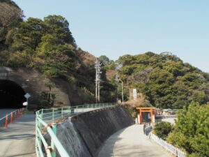 二見興玉神社 東側の参道入口付近